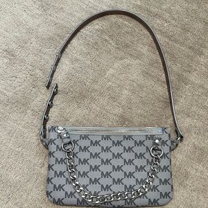 Michael Kors - pull chain belt bag